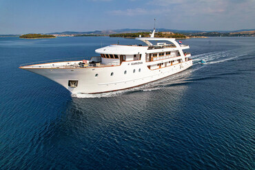 Yacht Karizma - Charter Split